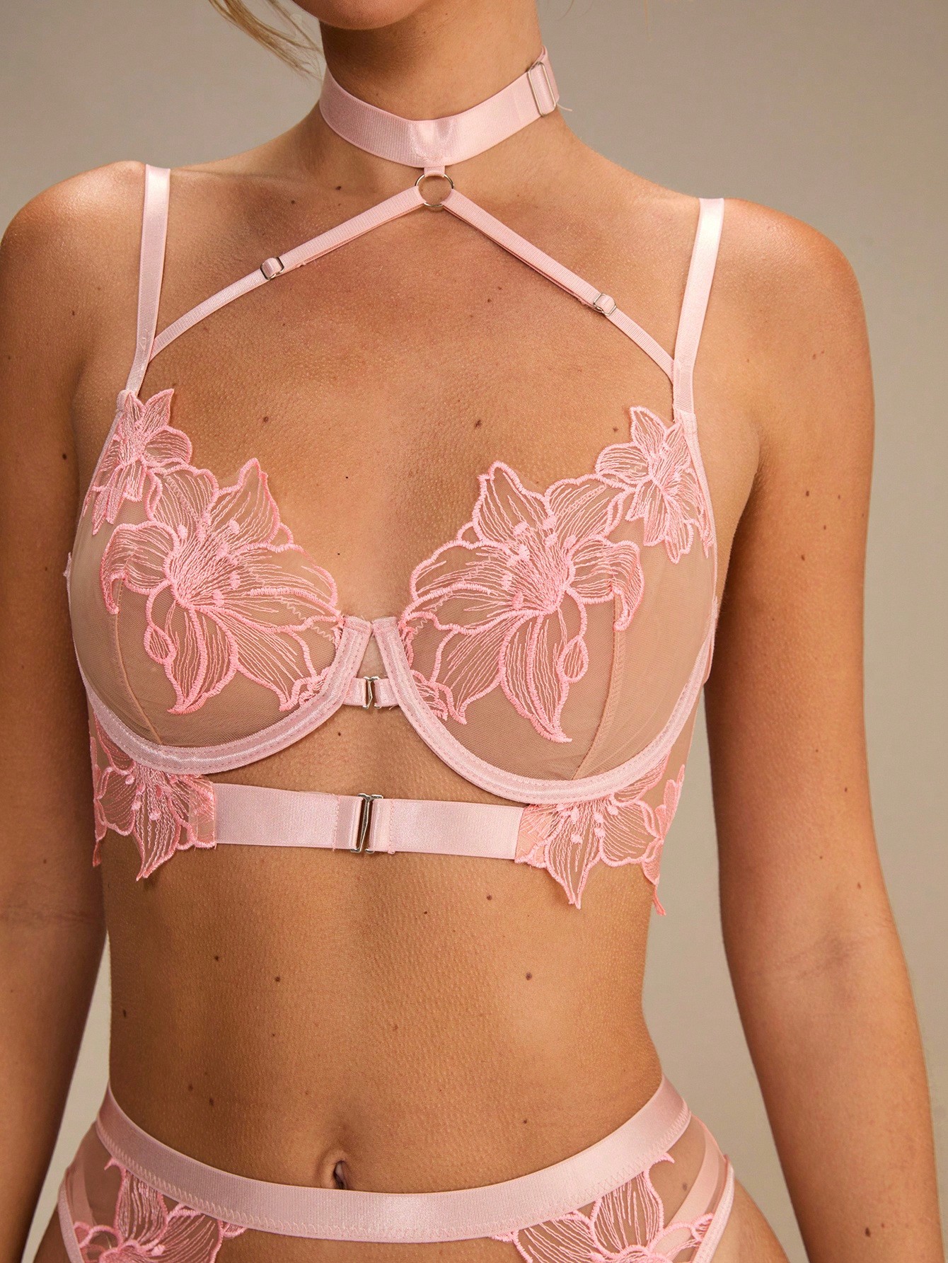 Pink Floral Lace Sheer Front-O - Garter Belt Set 评论和价格